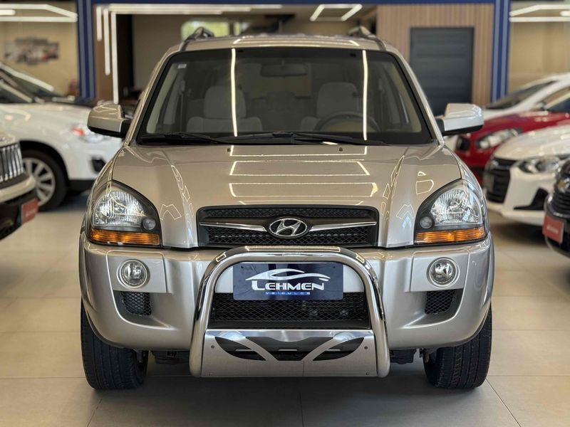 HYUNDAI TUCSON 2.0 MPFI GLS 16V 143CV 2WD 2009/2010 LEHMEN VEÍCULOS VENÂNCIO AIRES / Carros no Vale