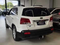KIA SORENTO 2.4 EX2 4X2 16V 2011/2012 LEHMEN VEÍCULOS VENÂNCIO AIRES / Carros no Vale