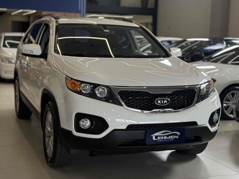 KIA SORENTO 2.4 EX2 4X2 16V 2011/2012 LEHMEN VEÍCULOS VENÂNCIO AIRES / Carros no Vale