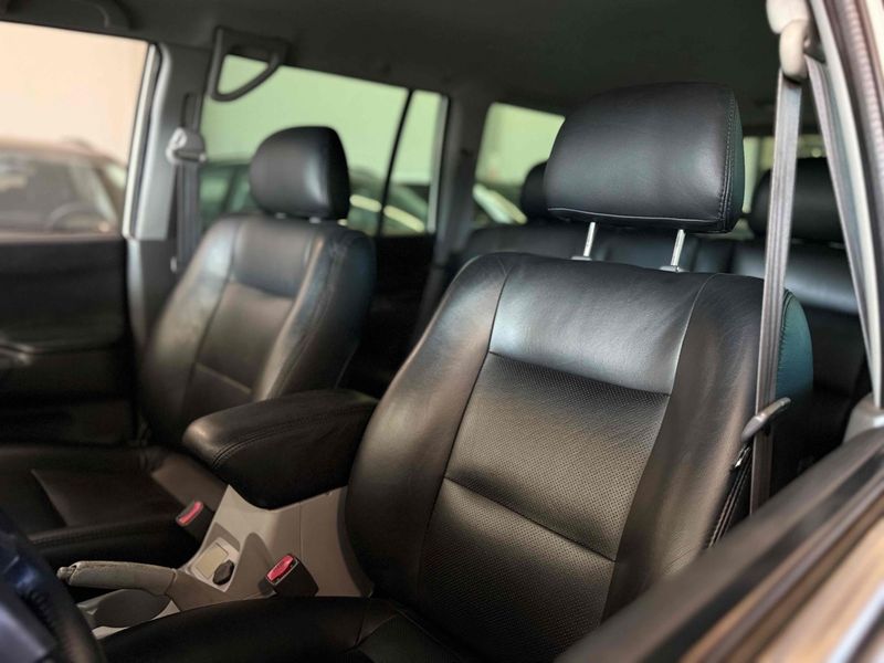 MITSUBISHI PAJERO FULL 2.5 HPE 4X4 V8 24V 2010/2011 LEHMEN VEÍCULOS VENÂNCIO AIRES / Carros no Vale