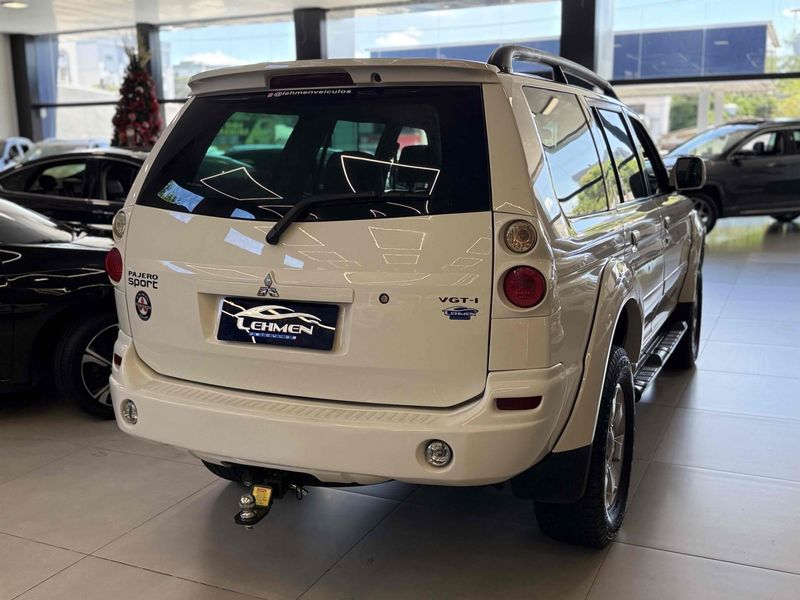 MITSUBISHI PAJERO FULL 2.5 HPE 4X4 V8 24V 2010/2011 LEHMEN VEÍCULOS VENÂNCIO AIRES / Carros no Vale