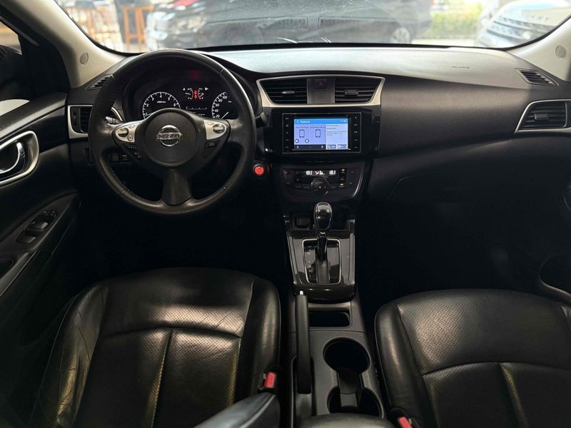 NISSAN SENTRA 2.0 SV 16V FLEXSTART 2018/2018 LEHMEN VEÍCULOS VENÂNCIO AIRES / Carros no Vale