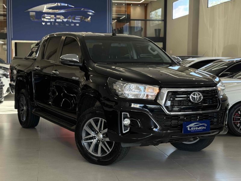 TOYOTA HILUX 2.8 SRV 4X4 CD 16V 2019/2019 LEHMEN VEÍCULOS VENÂNCIO AIRES / Carros no Vale