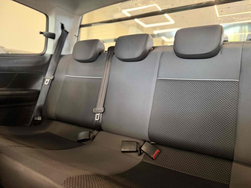 VOLKSWAGEN SAVEIRO 1.6 MSI TRENDLINE CD 8V 2016/2017 LEHMEN VEÍCULOS VENÂNCIO AIRES / Carros no Vale