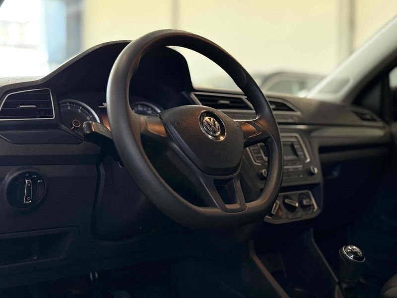 VOLKSWAGEN SAVEIRO 1.6 MSI TRENDLINE CD 8V 2016/2017 LEHMEN VEÍCULOS VENÂNCIO AIRES / Carros no Vale