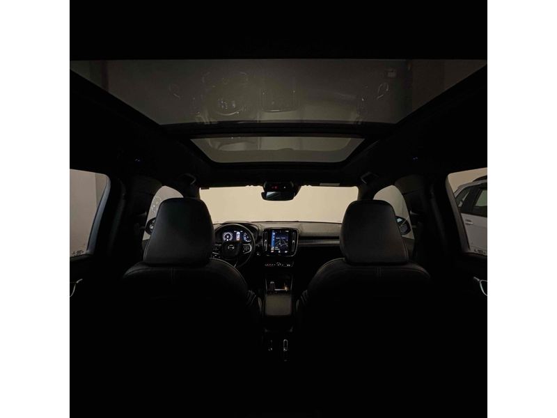 VOLVO XC40 2.0 T5 R-DESIGN AWD GEARTRONIC 2018/2018 LEHMEN VEÍCULOS VENÂNCIO AIRES / Carros no Vale