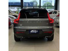 VOLVO XC40 2.0 T5 R-DESIGN AWD GEARTRONIC 2018/2018 LEHMEN VEÍCULOS VENÂNCIO AIRES / Carros no Vale