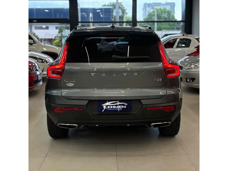 VOLVO XC40 2.0 T5 R-DESIGN AWD GEARTRONIC 2018/2018 LEHMEN VEÍCULOS VENÂNCIO AIRES / Carros no Vale