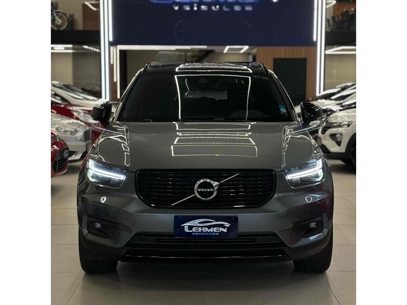 VOLVO XC40 2.0 T5 R-DESIGN AWD GEARTRONIC 2018/2018 LEHMEN VEÍCULOS VENÂNCIO AIRES / Carros no Vale