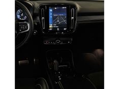 VOLVO XC40 2.0 T5 R-DESIGN AWD GEARTRONIC 2018/2018 LEHMEN VEÍCULOS VENÂNCIO AIRES / Carros no Vale