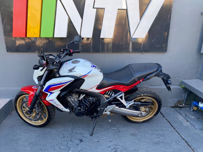 Honda Motos Cb 650f 2014/2015 NECO TOLATI VEÍCULOS VENÂNCIO AIRES / Carros no Vale