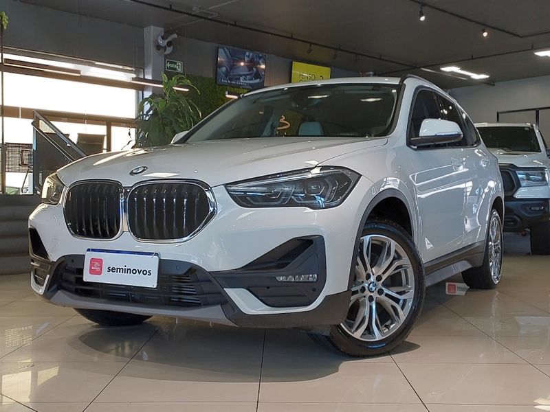 BMW X1 2.0 16V TURBO ACTIVEFLEX SDRIVE20I GP 4P AUTOMÁTICO 2021/2022 BETIOLO NOVOS E SEMINOVOS LAJEADO / Carros no Vale