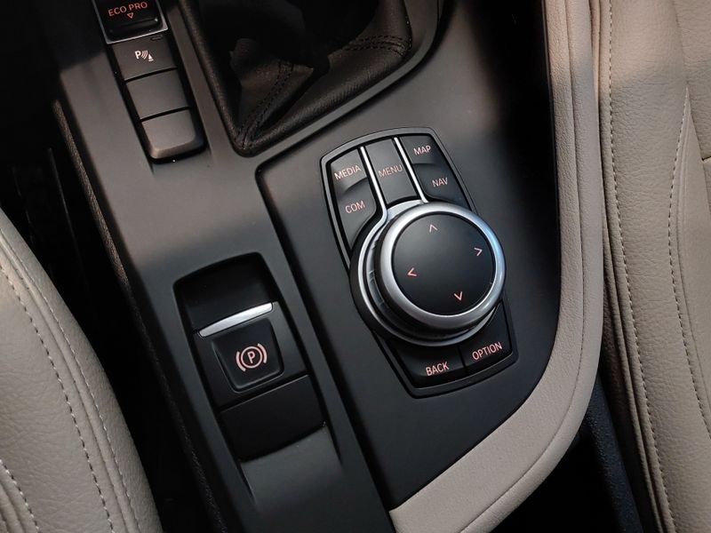 BMW X1 2.0 16V TURBO ACTIVEFLEX SDRIVE20I GP 4P AUTOMÁTICO 2021/2022 BETIOLO NOVOS E SEMINOVOS LAJEADO / Carros no Vale