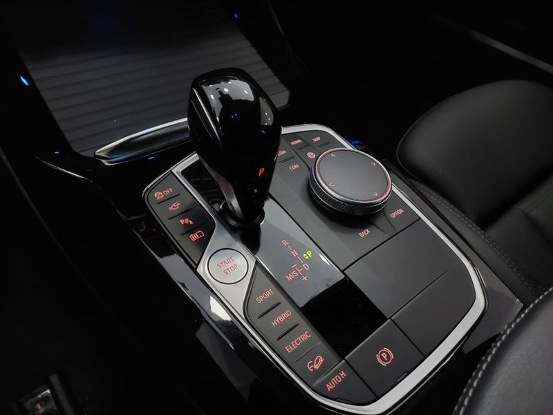 BMW X3 2.0 16V HÍBRIDO M SPORT XDRIVE30E STEPTRONIC 2023/2024 BETIOLO NOVOS E SEMINOVOS LAJEADO / Carros no Vale