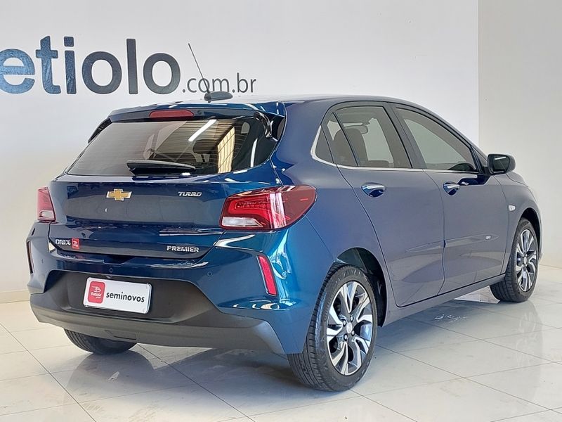Chevrolet ONIX 1.0 TURBO FLEX PREMIER AUTOMÁTICO 2022/2023 BETIOLO NOVOS E SEMINOVOS LAJEADO / Carros no Vale