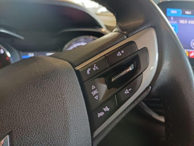 Chevrolet TRACKER 1.2 TURBO FLEX PREMIER AUTOMÁTICO 2021/2022 BETIOLO NOVOS E SEMINOVOS LAJEADO / Carros no Vale