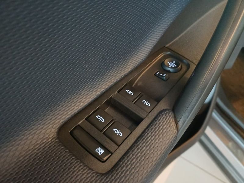 Chevrolet TRACKER 1.2 TURBO FLEX PREMIER AUTOMÁTICO 2021/2022 BETIOLO NOVOS E SEMINOVOS LAJEADO / Carros no Vale