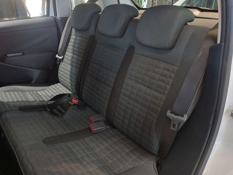 Fiat IDEA 1.8 MPI ADVENTURE 16V FLEX 4P AUTOMATIZADO 2016/2016 BETIOLO NOVOS E SEMINOVOS LAJEADO / Carros no Vale