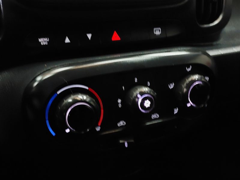 Fiat MOBI 1.0 EVO FLEX LIKE MANUAL 2023/2023 BETIOLO NOVOS E SEMINOVOS LAJEADO / Carros no Vale