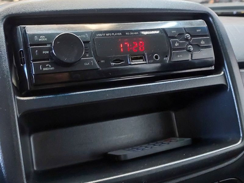 Fiat MOBI 1.0 EVO FLEX LIKE MANUAL 2023/2024 BETIOLO NOVOS E SEMINOVOS LAJEADO / Carros no Vale