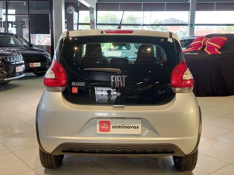 Fiat MOBI 1.0 EVO FLEX LIKE MANUAL 2022/2022 BETIOLO NOVOS E SEMINOVOS LAJEADO / Carros no Vale