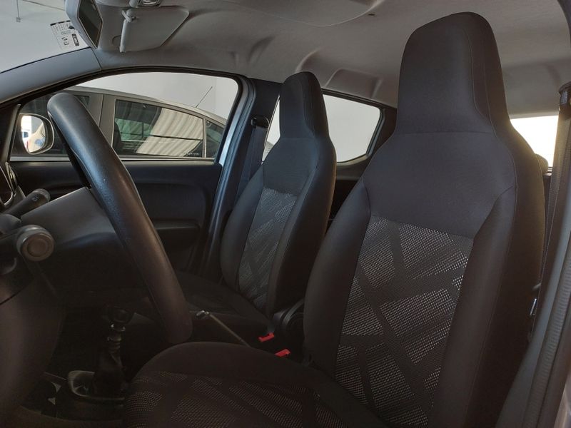 Fiat MOBI 1.0 EVO FLEX LIKE MANUAL 2022/2022 BETIOLO NOVOS E SEMINOVOS LAJEADO / Carros no Vale