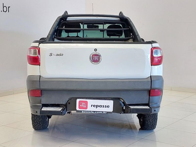 Fiat STRADA 1.4 MPI FREEDOM CS 8V FLEX 2P MANUAL 2019/2020 BETIOLO NOVOS E SEMINOVOS LAJEADO / Carros no Vale
