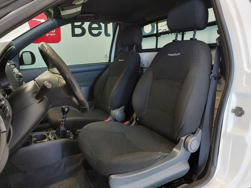 Fiat STRADA 1.4 MPI FREEDOM CS 8V FLEX 2P MANUAL 2019/2020 BETIOLO NOVOS E SEMINOVOS LAJEADO / Carros no Vale