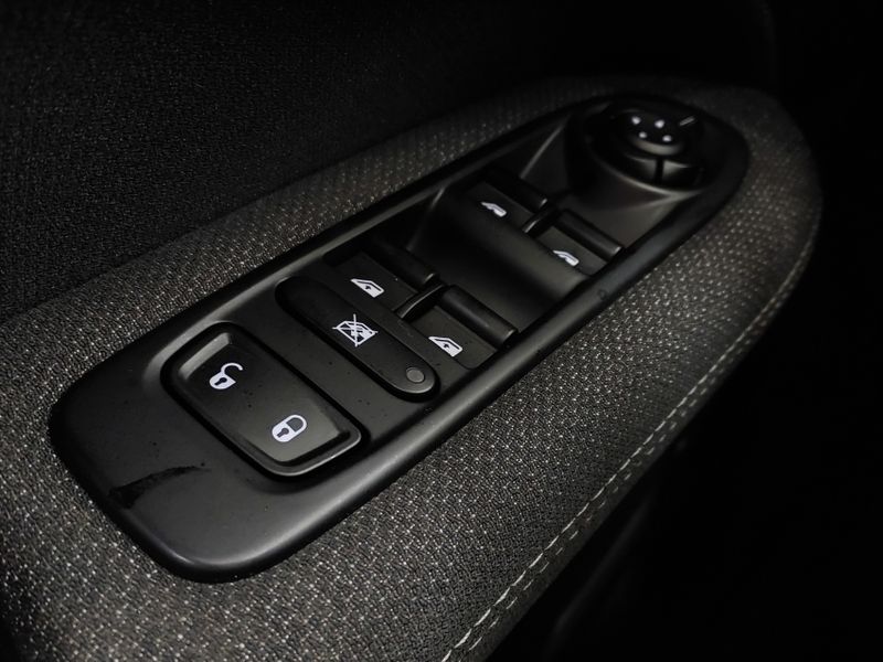 Fiat TORO 1.3 TURBO 270 FLEX FREEDOM AT6 2024/2024 BETIOLO NOVOS E SEMINOVOS LAJEADO / Carros no Vale