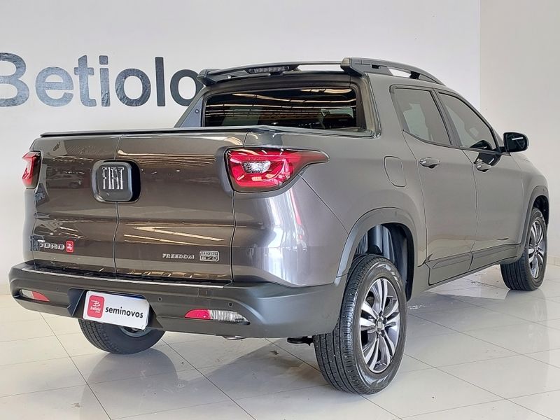 Fiat TORO 1.3 TURBO 270 FLEX FREEDOM AT6 2024/2024 BETIOLO NOVOS E SEMINOVOS LAJEADO / Carros no Vale