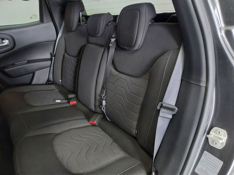 Fiat TORO 1.3 TURBO 270 FLEX FREEDOM AT6 2024/2024 BETIOLO NOVOS E SEMINOVOS LAJEADO / Carros no Vale