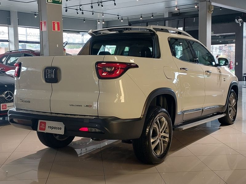 Fiat TORO 2.0 16V TURBO DIESEL VOLCANO 4WD AT9 2017/2018 BETIOLO NOVOS E SEMINOVOS LAJEADO / Carros no Vale