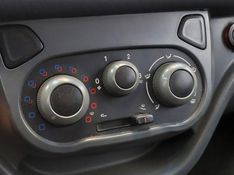 Fiat UNO 1.0 EVO VIVACE 8V FLEX 2P MANUAL 2013/2014 BETIOLO NOVOS E SEMINOVOS LAJEADO / Carros no Vale