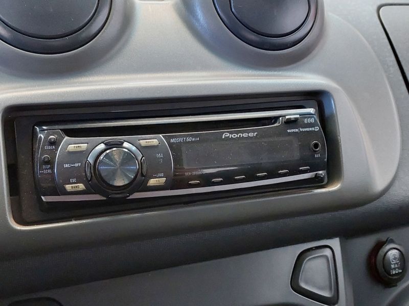 Fiat UNO 1.0 EVO VIVACE 8V FLEX 2P MANUAL 2014/2014 BETIOLO NOVOS E SEMINOVOS LAJEADO / Carros no Vale