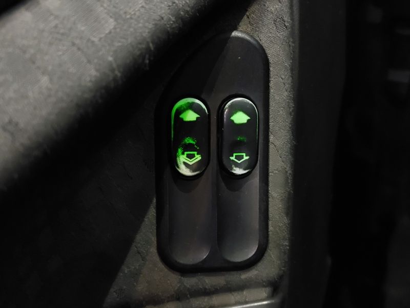 Ford FIESTA 1.6 SE SEDAN 16V FLEX 4P MANUAL 2013/2014 BETIOLO NOVOS E SEMINOVOS LAJEADO / Carros no Vale