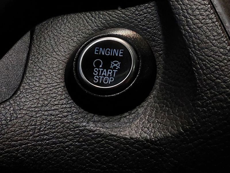 Ford FOCUS 2.0 TITANIUM PLUS 16V FLEX 4P POWERSHIFT 2016/2016 BETIOLO NOVOS E SEMINOVOS LAJEADO / Carros no Vale