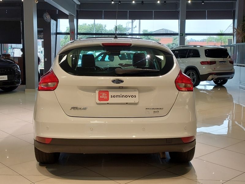 Ford FOCUS 2.0 TITANIUM PLUS 16V FLEX 4P POWERSHIFT 2016/2016 BETIOLO NOVOS E SEMINOVOS LAJEADO / Carros no Vale