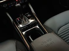 JEEP COMMANDER 1.3 T270 TURBO FLEX LIMITED AT6 2025/2026 BETIOLO NOVOS E SEMINOVOS LAJEADO / Carros no Vale