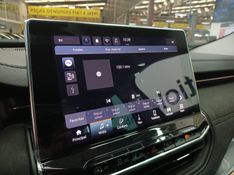 JEEP COMMANDER 1.3 T270 TURBO FLEX LIMITED AT6 2025/2026 BETIOLO NOVOS E SEMINOVOS LAJEADO / Carros no Vale