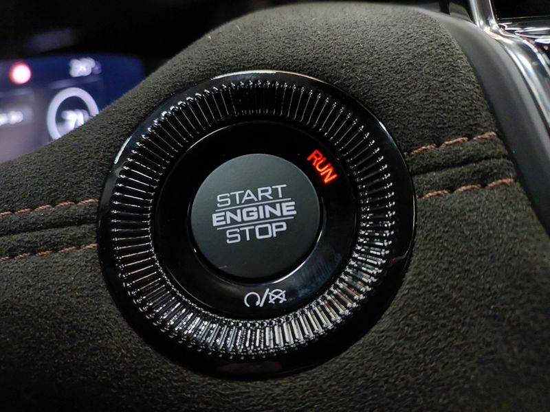 JEEP COMMANDER 1.3 T270 TURBO FLEX LIMITED AT6 2025/2026 BETIOLO NOVOS E SEMINOVOS LAJEADO / Carros no Vale