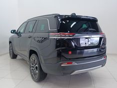 JEEP COMMANDER 1.3 T270 TURBO FLEX LIMITED AT6 2025/2026 BETIOLO NOVOS E SEMINOVOS LAJEADO / Carros no Vale