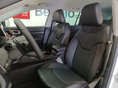 JEEP COMMANDER 1.3 T270 TURBO FLEX LIMITED AT6 2025/2026 BETIOLO NOVOS E SEMINOVOS LAJEADO / Carros no Vale