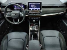 JEEP COMMANDER 1.3 T270 TURBO FLEX LIMITED AT6 2025/2026 BETIOLO NOVOS E SEMINOVOS LAJEADO / Carros no Vale