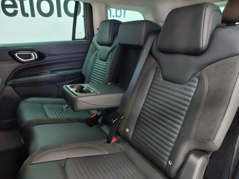 JEEP COMMANDER 1.3 T270 TURBO FLEX LIMITED AT6 2025/2026 BETIOLO NOVOS E SEMINOVOS LAJEADO / Carros no Vale