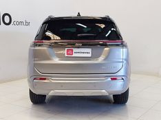 JEEP COMMANDER 1.3 T270 TURBO FLEX OVERLAND AT6 2025/2026 BETIOLO NOVOS E SEMINOVOS LAJEADO / Carros no Vale