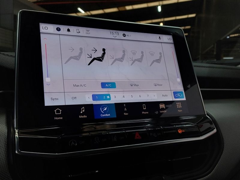 JEEP COMPASS 1.3 T270 TURBO FLEX LONGITUDE AT6 2025/2026 BETIOLO NOVOS E SEMINOVOS LAJEADO / Carros no Vale