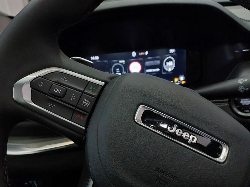 JEEP COMPASS 1.3 T270 TURBO FLEX S AT6 2025/2026 BETIOLO NOVOS E SEMINOVOS LAJEADO / Carros no Vale