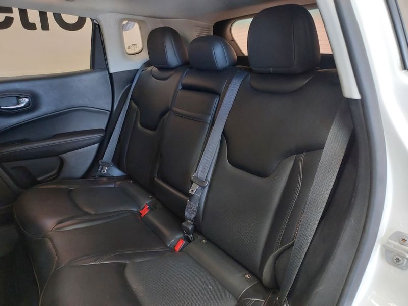 JEEP COMPASS 2.0 16V DIESEL LONGITUDE 4X4 AUTOMÁTICO 2018/2018 BETIOLO NOVOS E SEMINOVOS LAJEADO / Carros no Vale