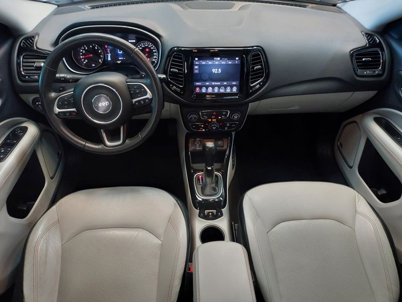 JEEP COMPASS 2.0 16V FLEX LIMITED AUTOMÁTICO 2017/2018 BETIOLO NOVOS E SEMINOVOS LAJEADO / Carros no Vale