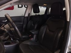 JEEP COMPASS 2.0 16V FLEX LONGITUDE AUTOMÁTICO 2018/2018 BETIOLO NOVOS E SEMINOVOS LAJEADO / Carros no Vale